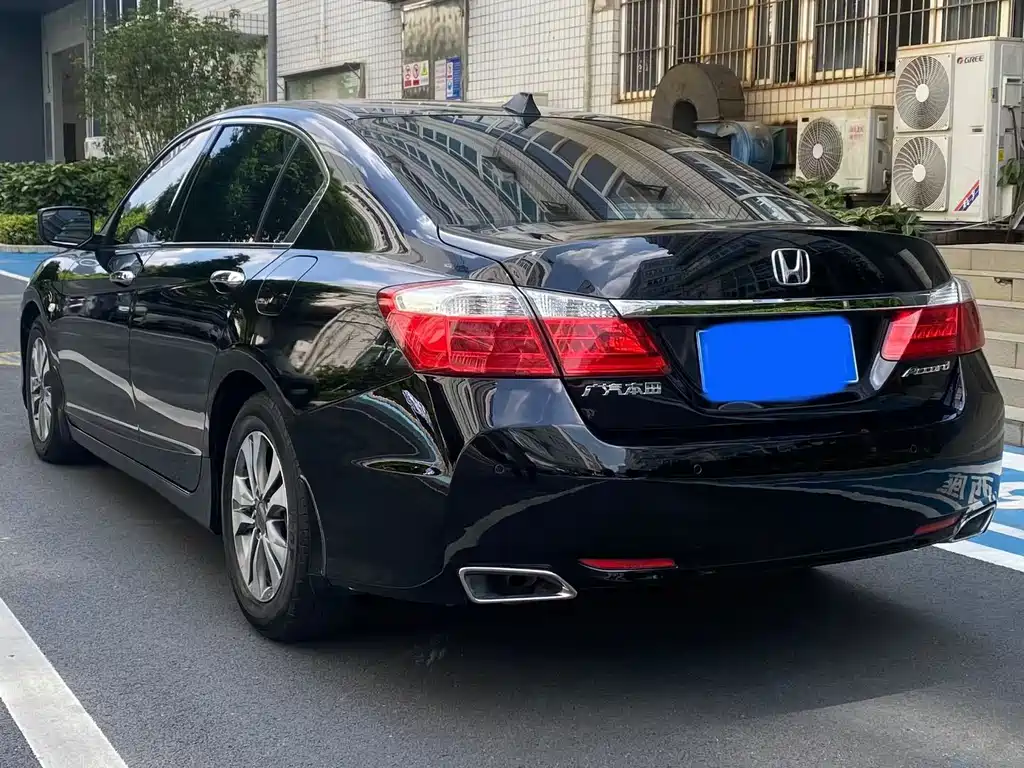 Honda Accord — миниатюра 2