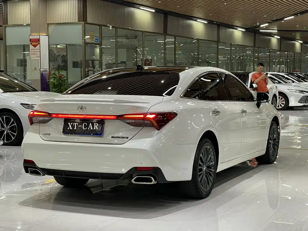 Toyota Avalon — миниатюра 14