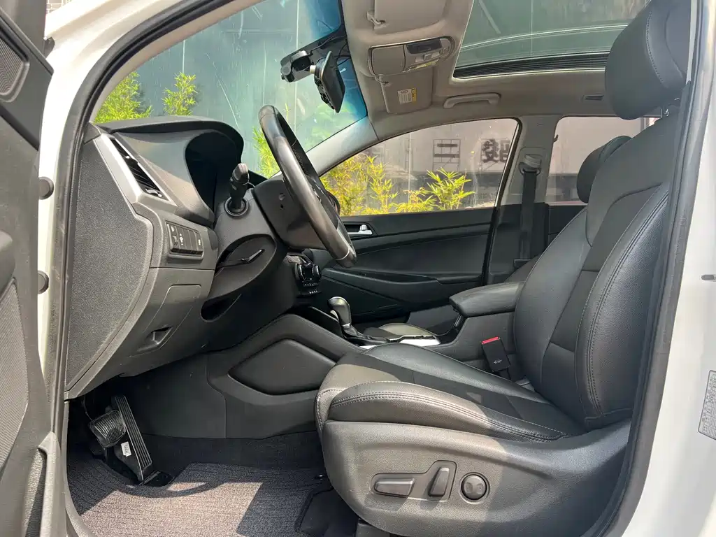 Hyundai Tucson — миниатюра 9