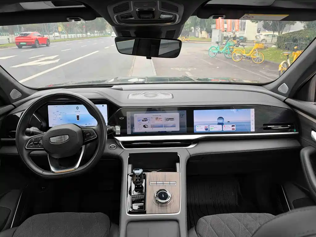 Geely Xingyue L — миниатюра 10