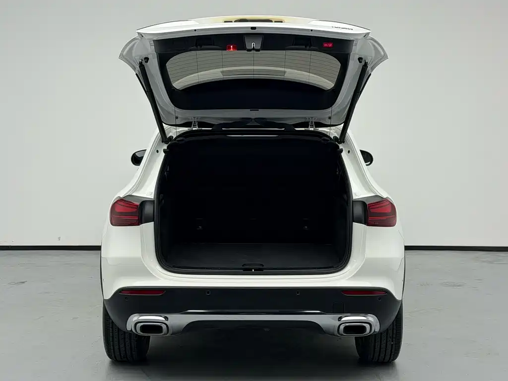 Mercedes-Benz GLA — миниатюра 9