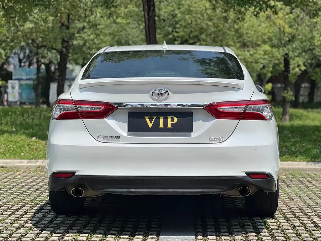 Toyota Camry — миниатюра 26