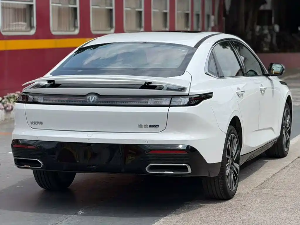 Changan Eado — миниатюра 9