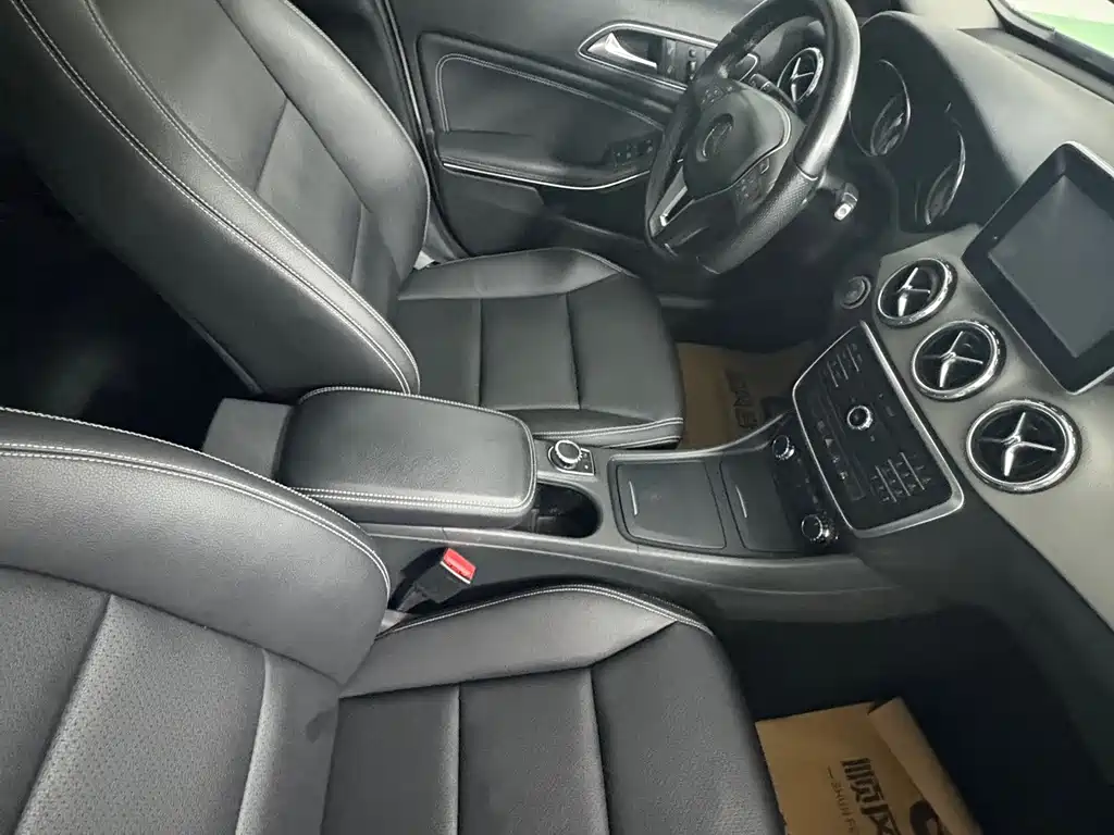 Mercedes-Benz GLA — миниатюра 7