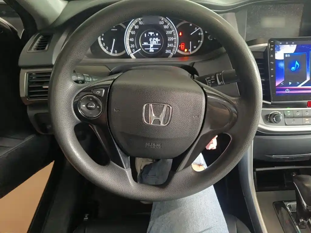 Honda Accord — миниатюра 11