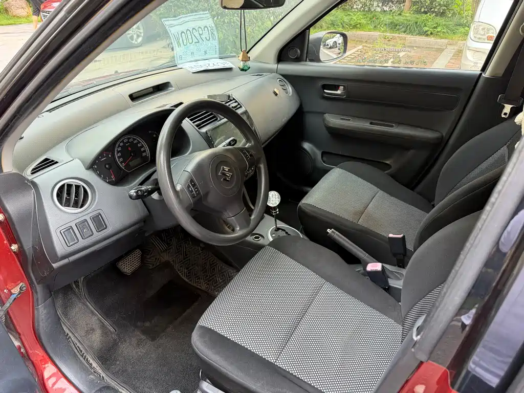 Suzuki Swift — миниатюра 4