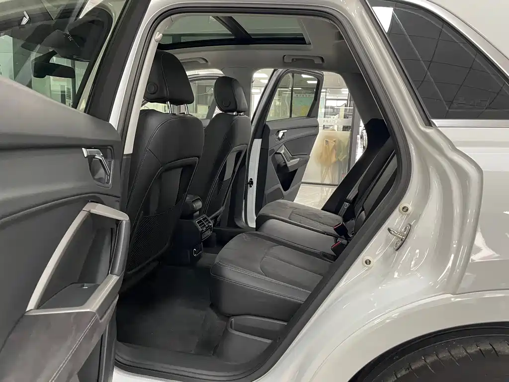 Audi Q3 — миниатюра 5