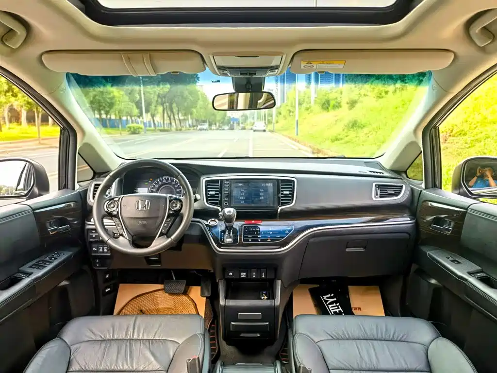Honda Odyssey — миниатюра 8