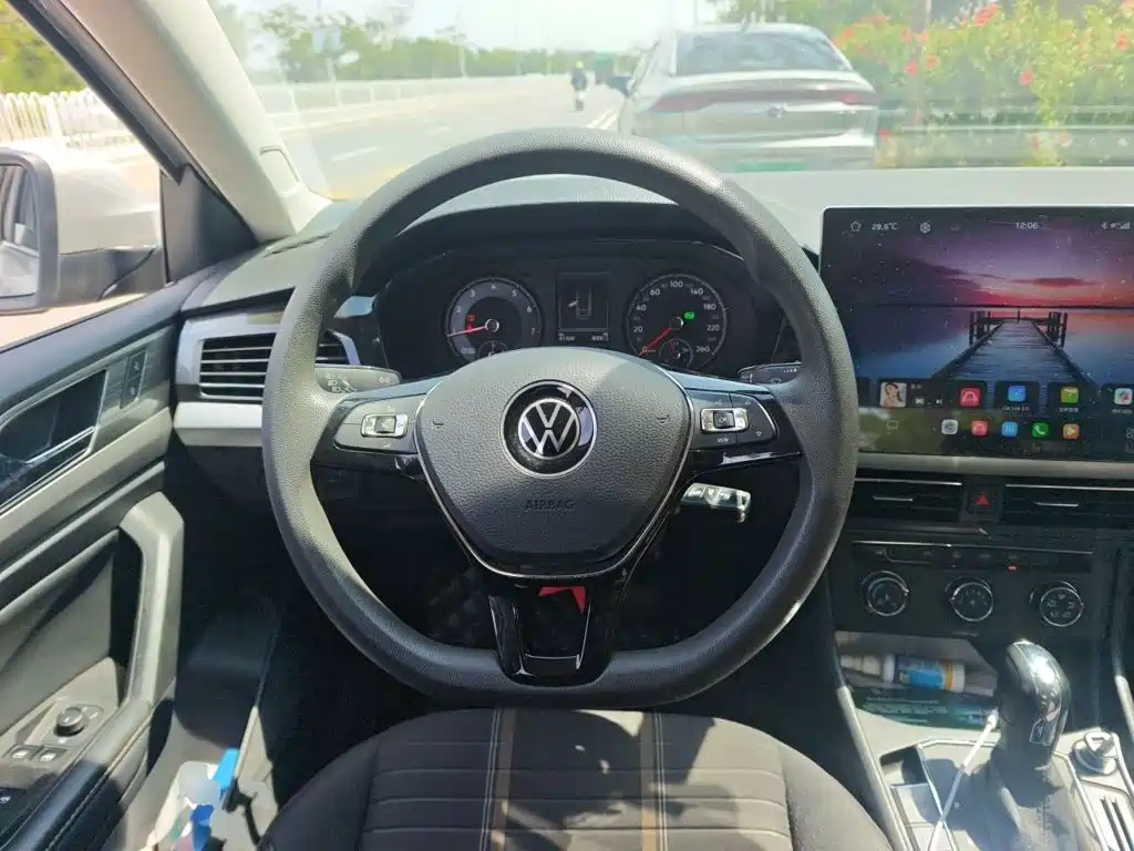 Volkswagen Lavida — миниатюра 6