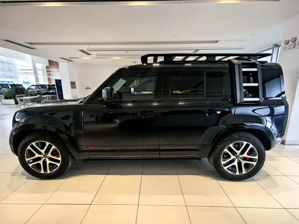 Land Rover Defender — миниатюра 2