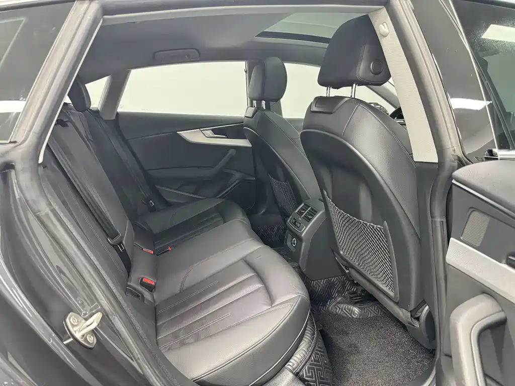 Audi A5 (Import) — миниатюра 16