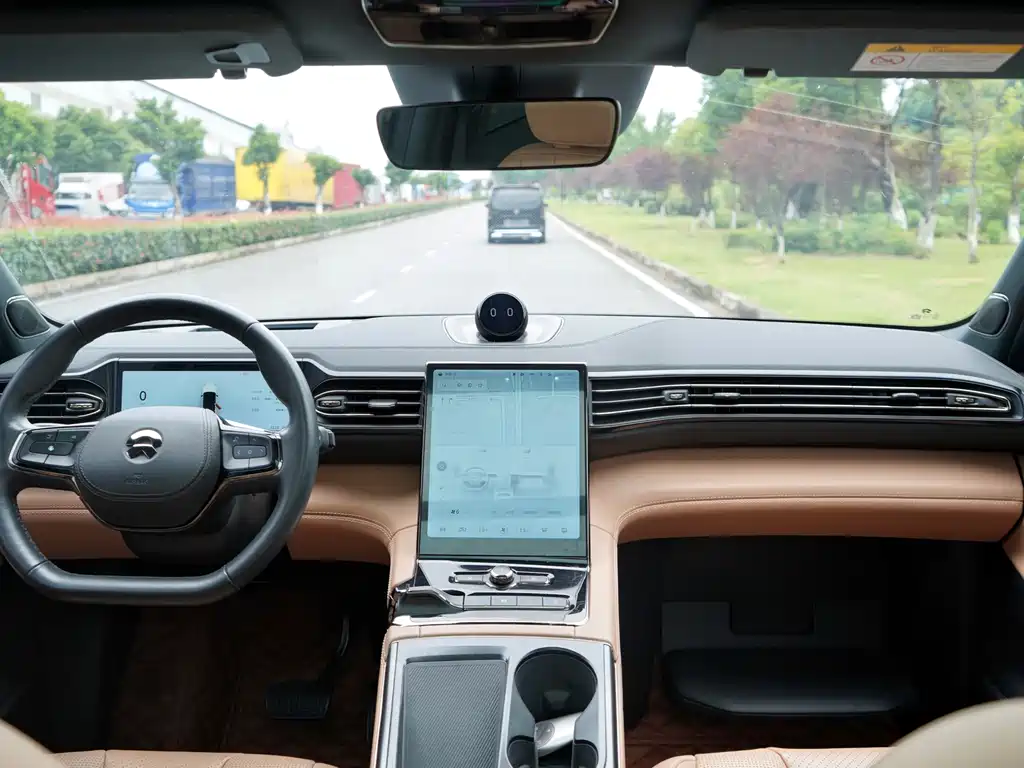 NIO ES8 — миниатюра 13