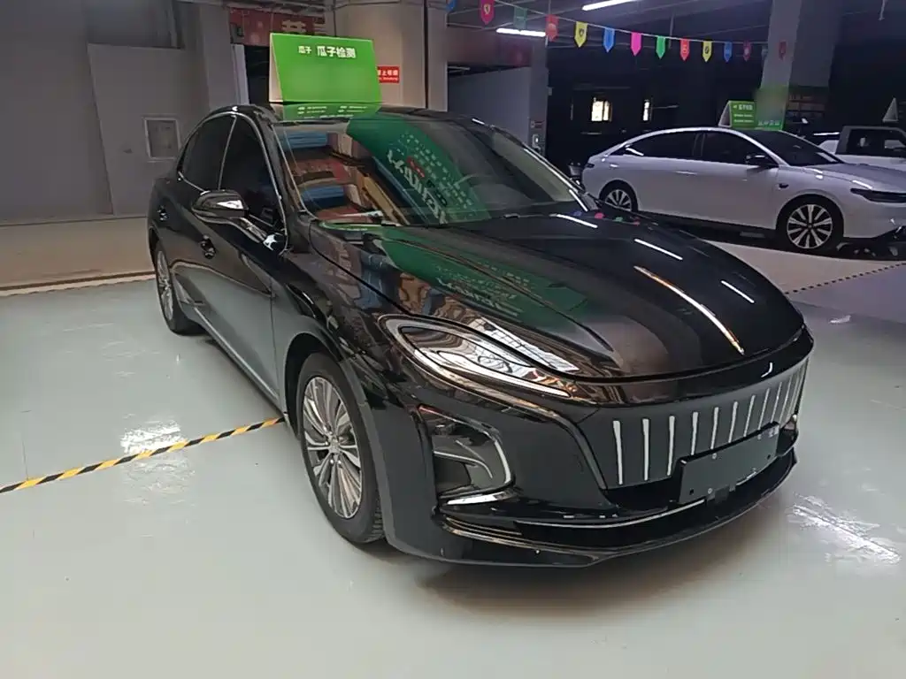 Hongqi Hongqi E-QM5 — миниатюра 4