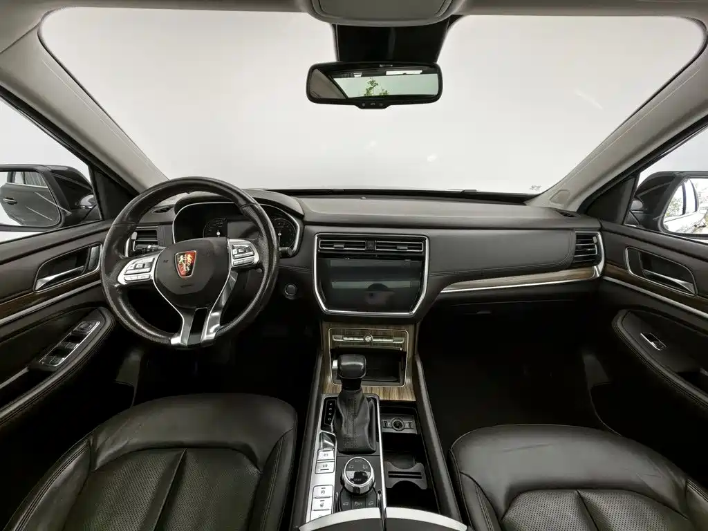 Roewe RX8 — миниатюра 5