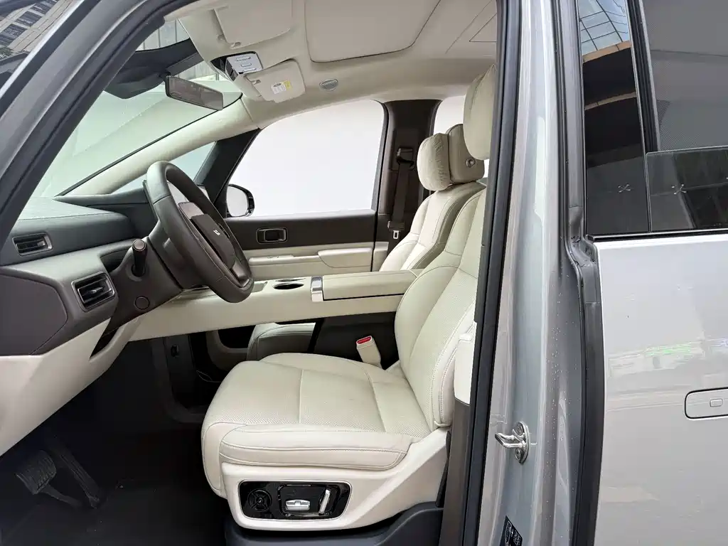 Li Auto Li MEGA — миниатюра 10