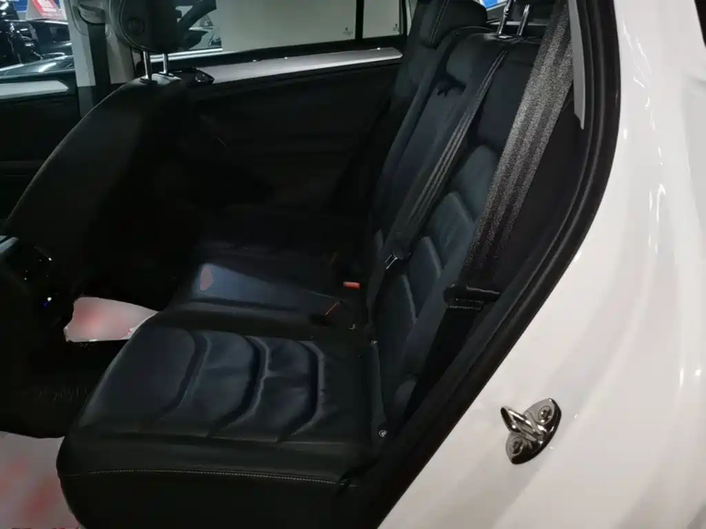 Volkswagen Tiguan L — миниатюра 17