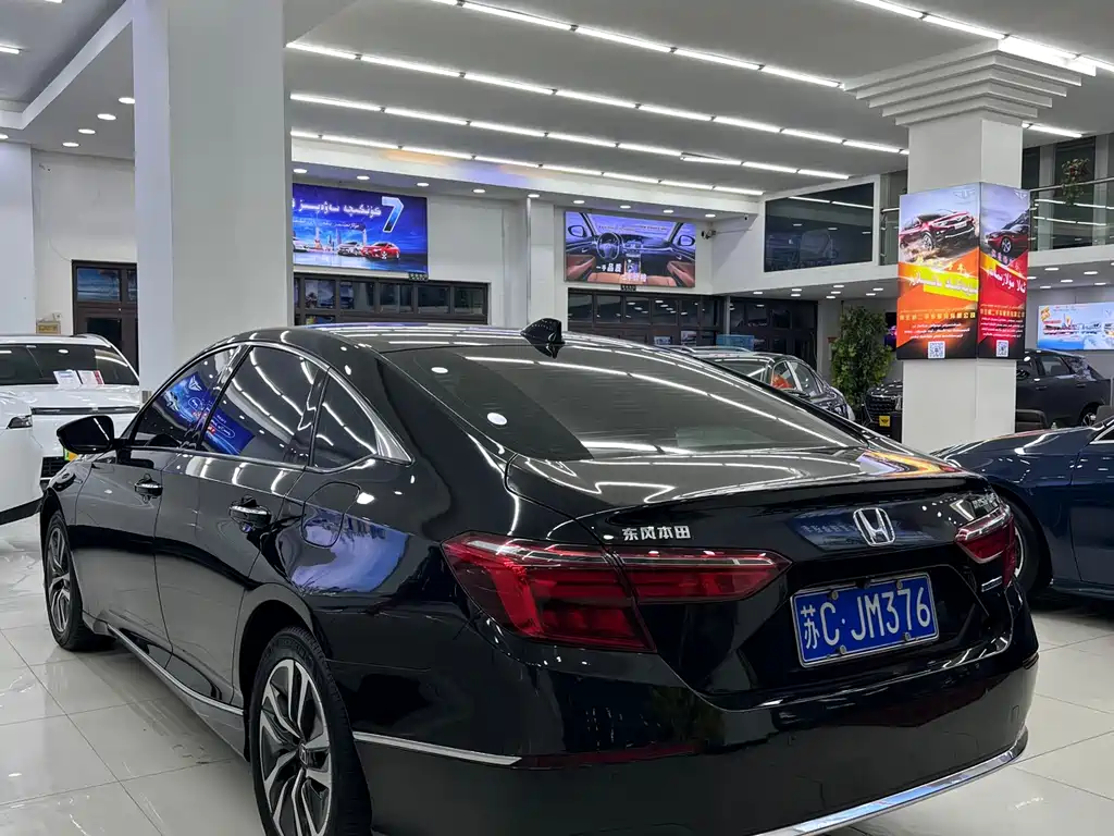 Honda Inspire - фото 11