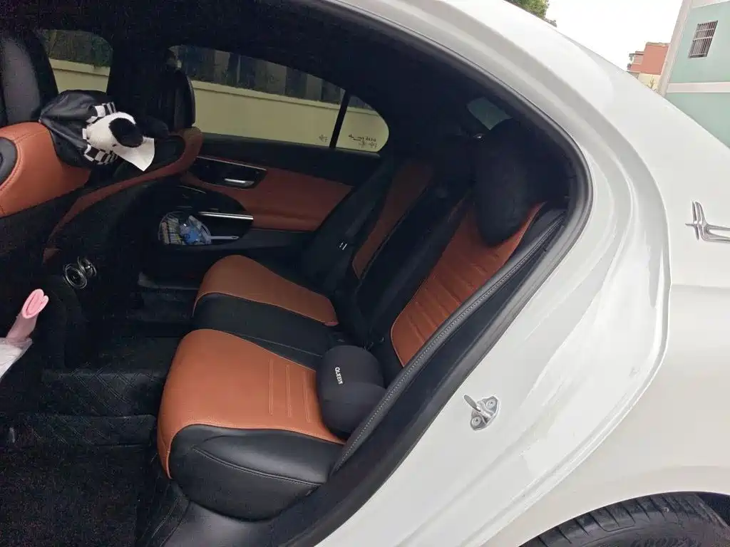Mercedes-Benz C-Class — миниатюра 15