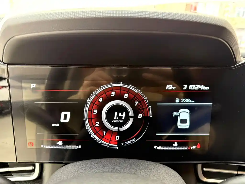 Hyundai Elantra — миниатюра 7