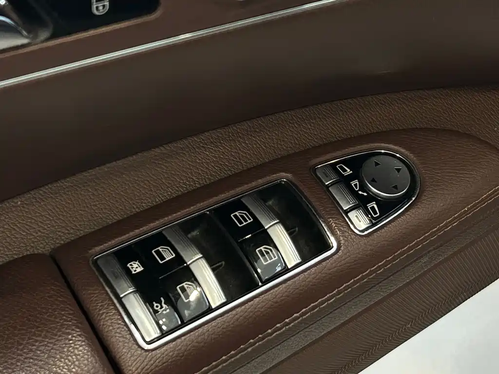 Mercedes-Benz S-Class — миниатюра 12