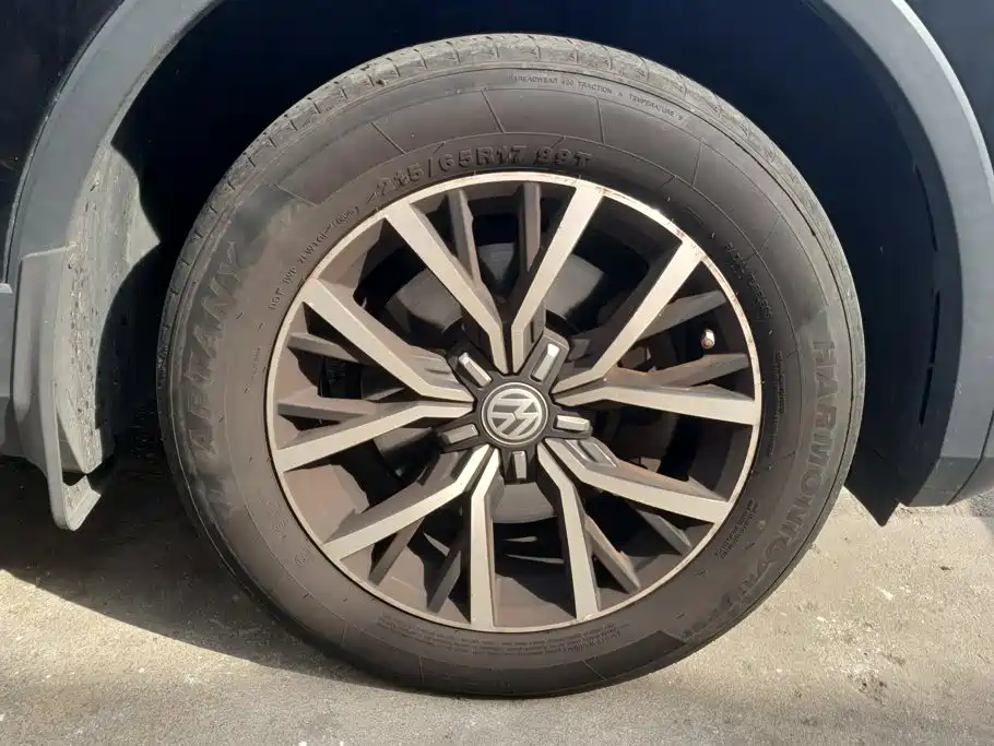 Volkswagen Tiguan L — миниатюра 6