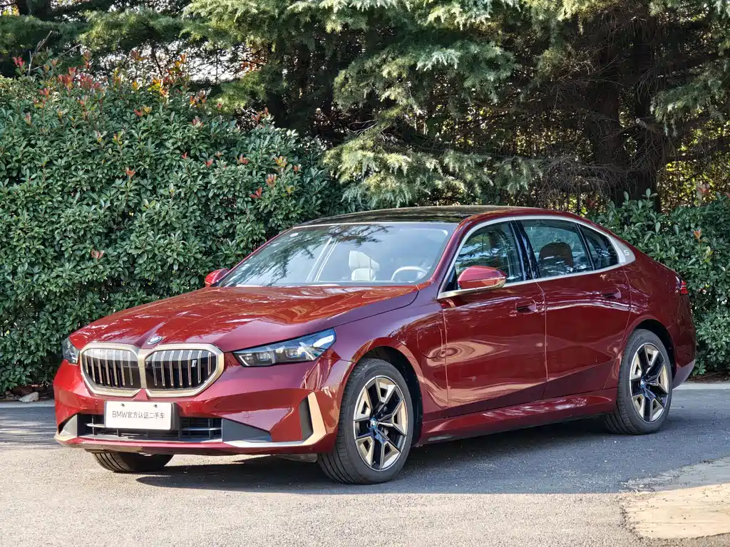 BMW i5 0