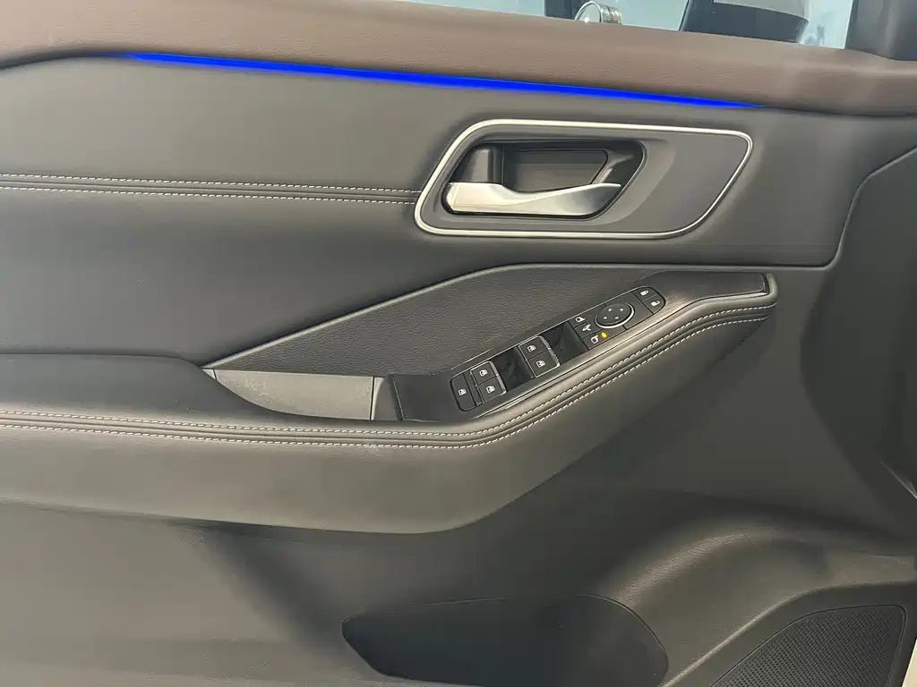 Nissan X-Trail — миниатюра 7