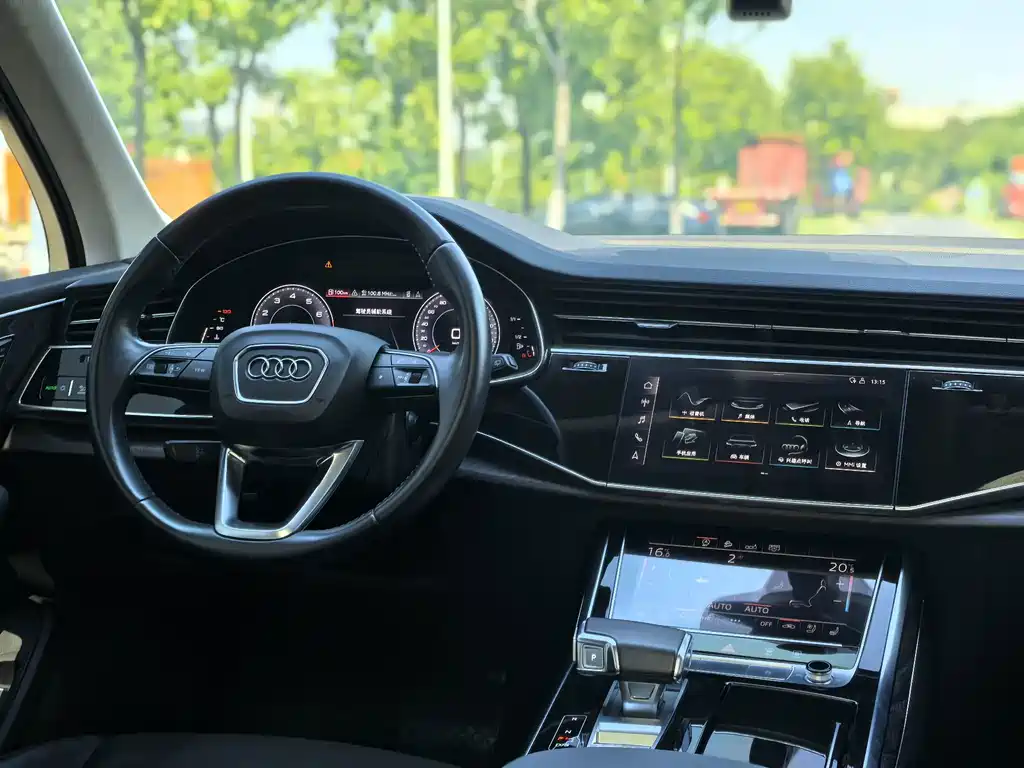 Audi Q7 — миниатюра 10