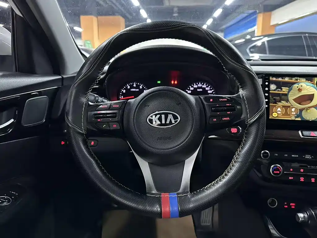 Kia K4 — миниатюра 10