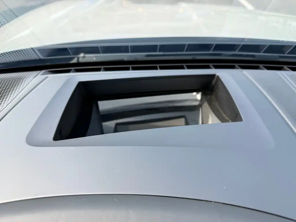 Porsche Cayenne — миниатюра 18