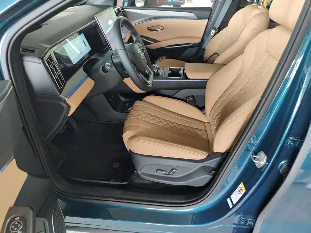 BYD L DM-i — миниатюра 12