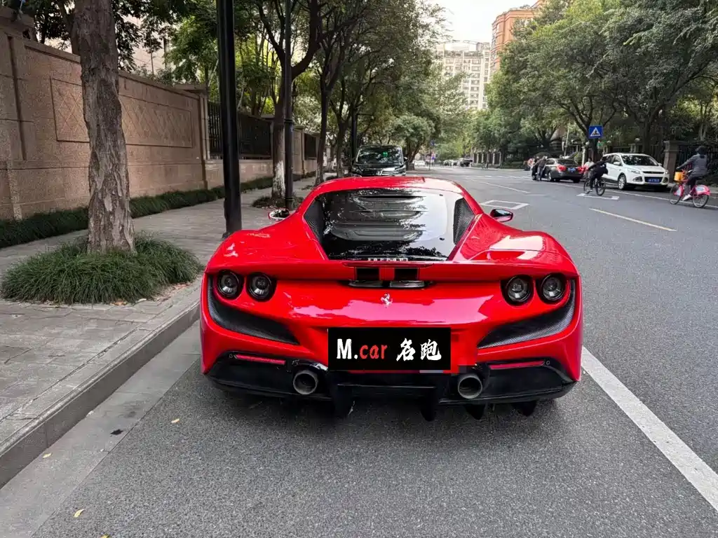 Ferrari F8 — миниатюра 2