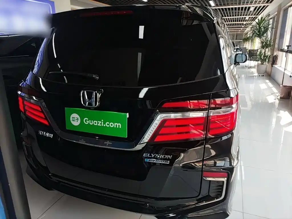 Honda Elysion — миниатюра 6
