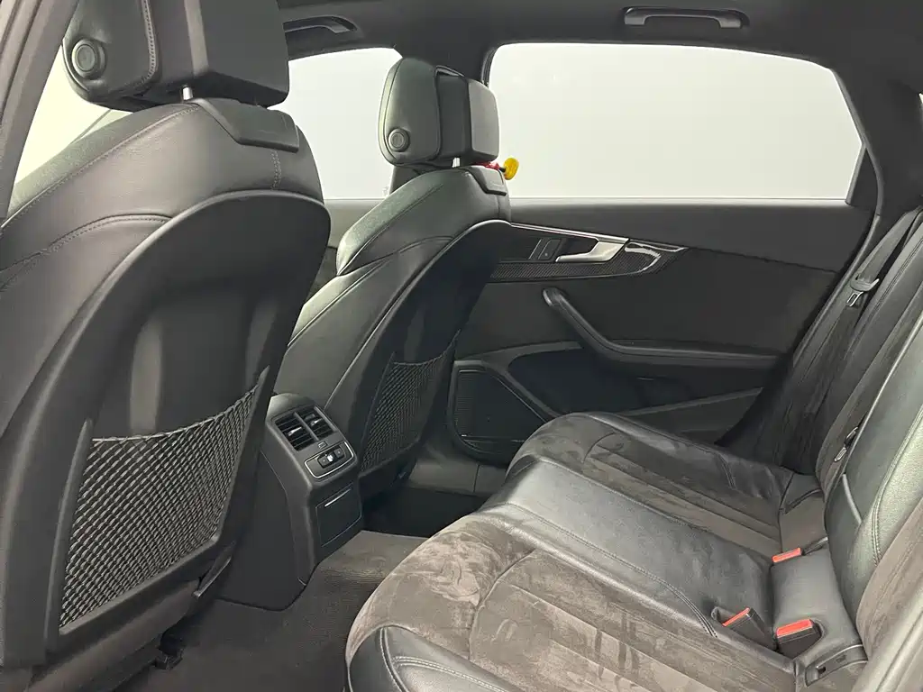Audi A4L — миниатюра 21