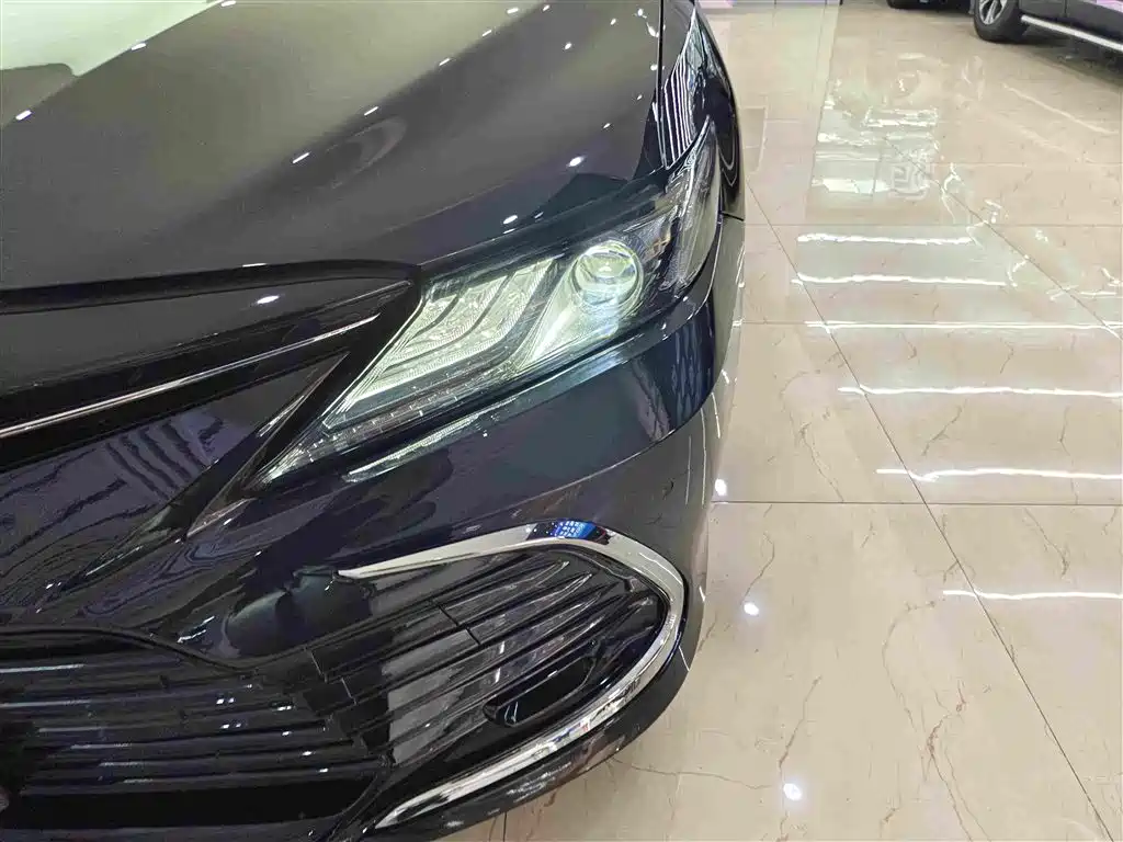 Toyota Camry — миниатюра 11