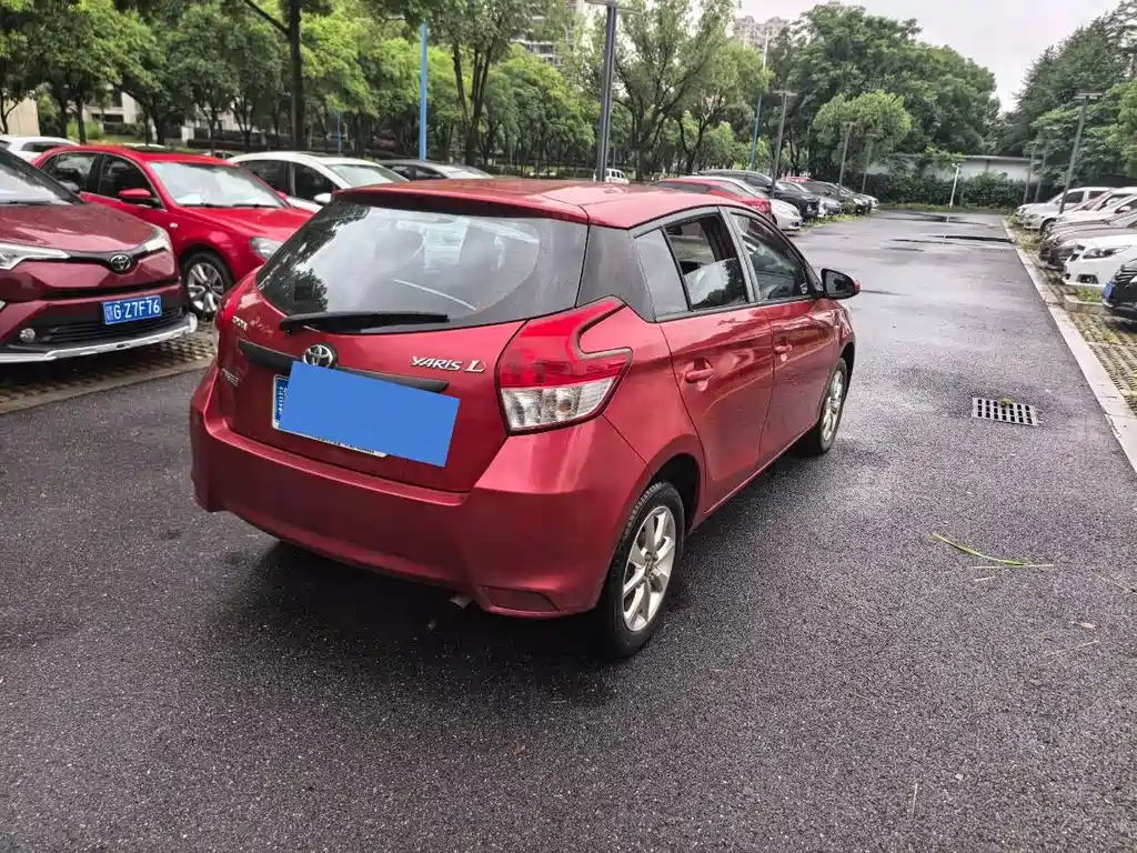 Toyota Yaris L — миниатюра 4