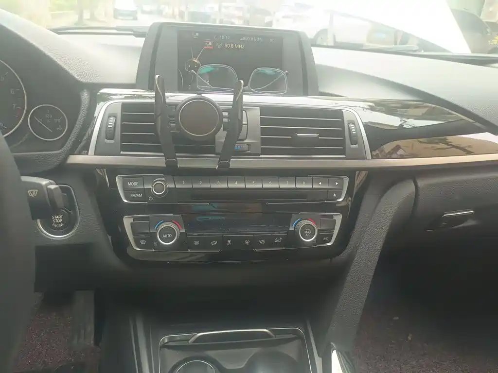 BMW 3 Series — миниатюра 10