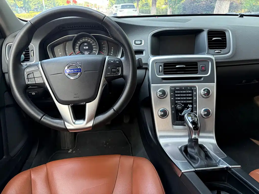Volvo S60 — миниатюра 11