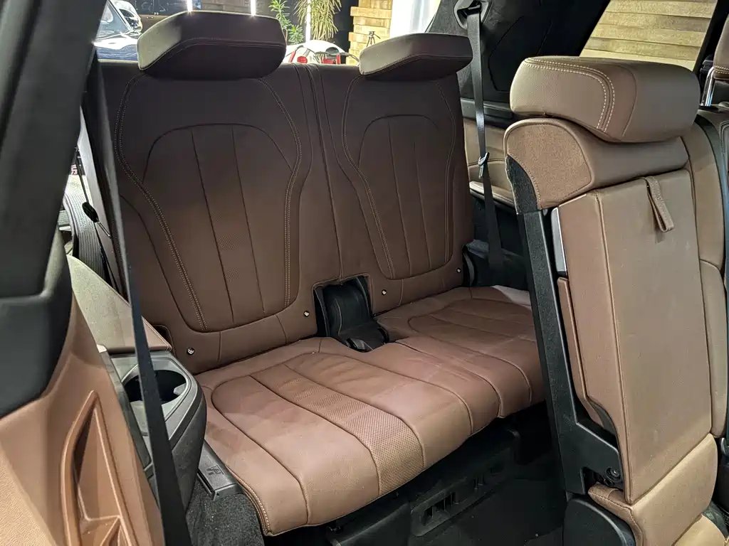 BMW X7 — миниатюра 20