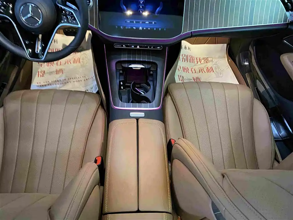 Mercedes-Benz E-Class — миниатюра 11