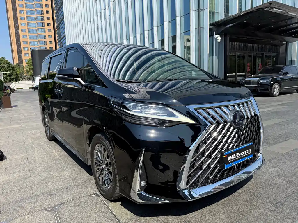 Lexus LM — миниатюра 3