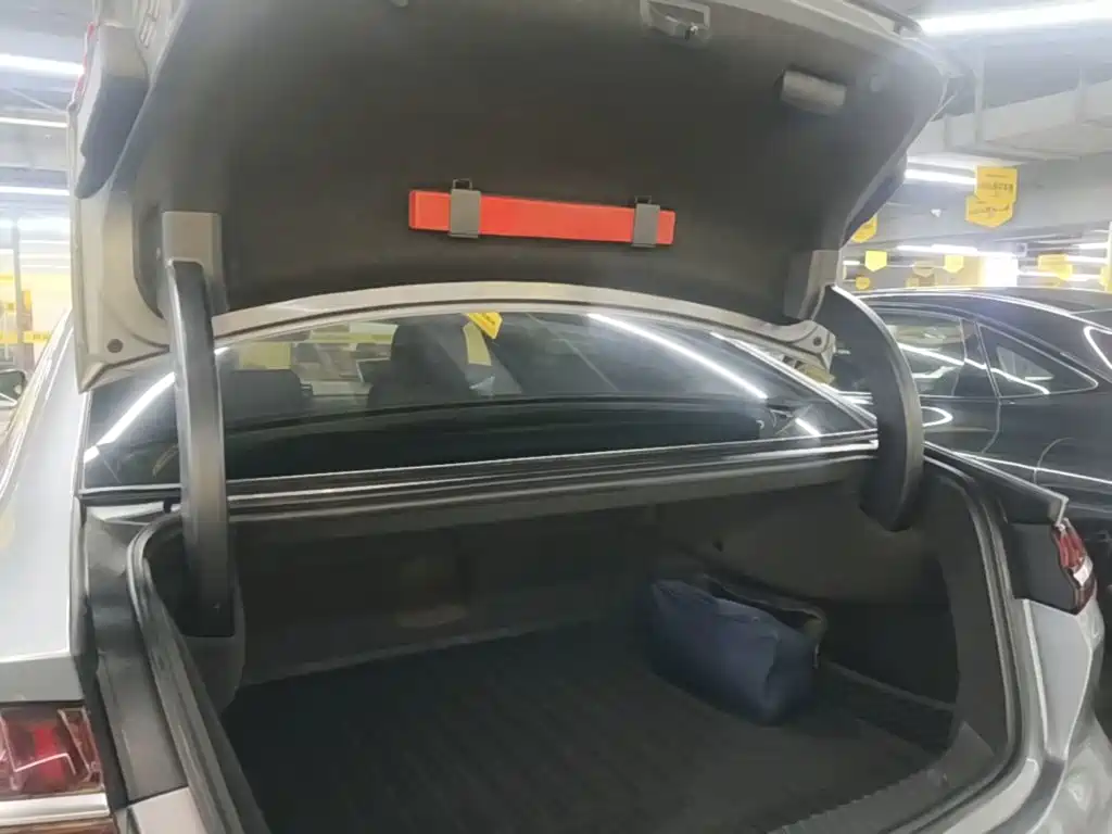 BYD Han — миниатюра 19