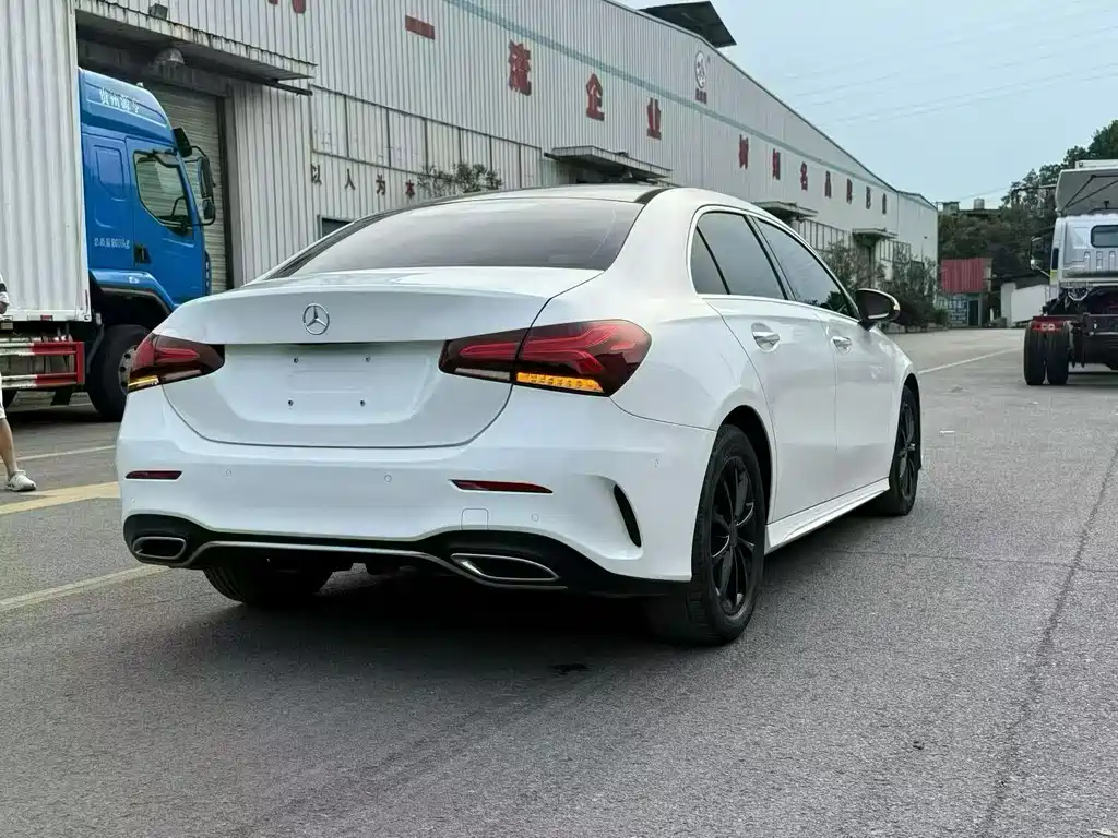 Mercedes-Benz A-Class — миниатюра 7