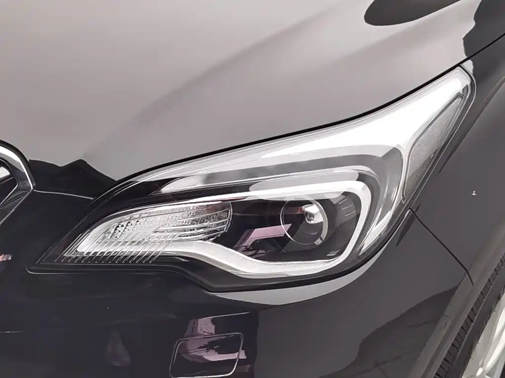 Buick Envision Plus — миниатюра 7