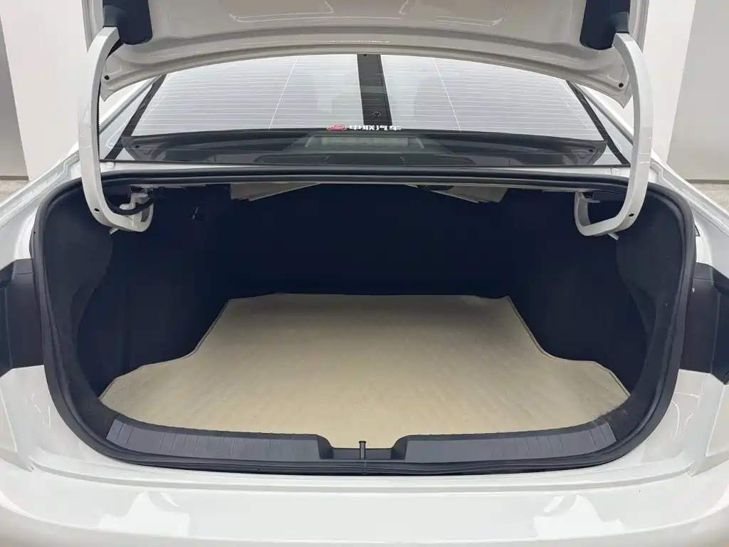 Volkswagen Sagitar — миниатюра 6