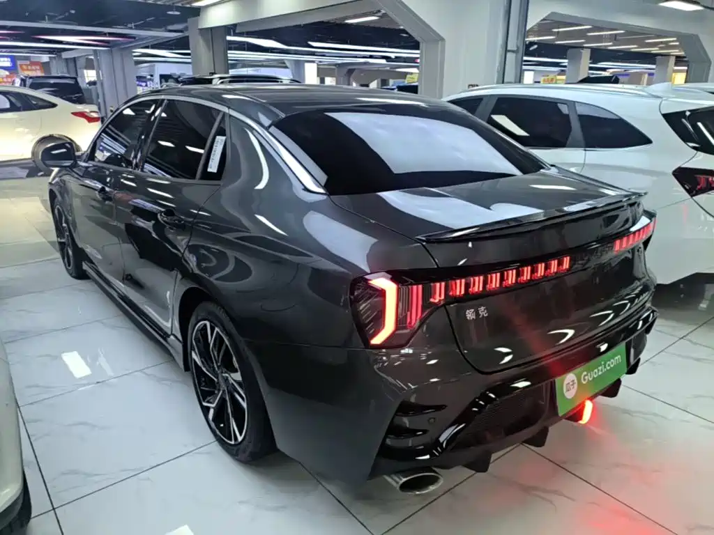 Lynk & Co 03 — миниатюра 5
