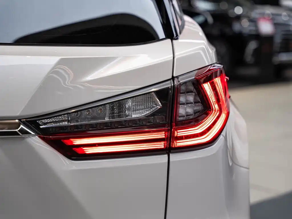 Lexus RX — миниатюра 7