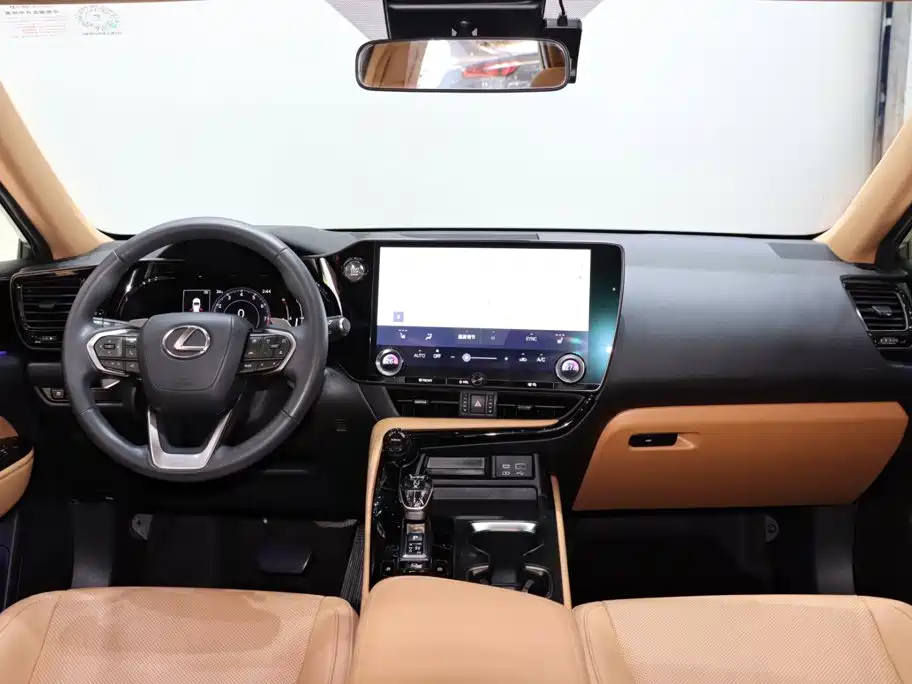 Lexus NX — миниатюра 11