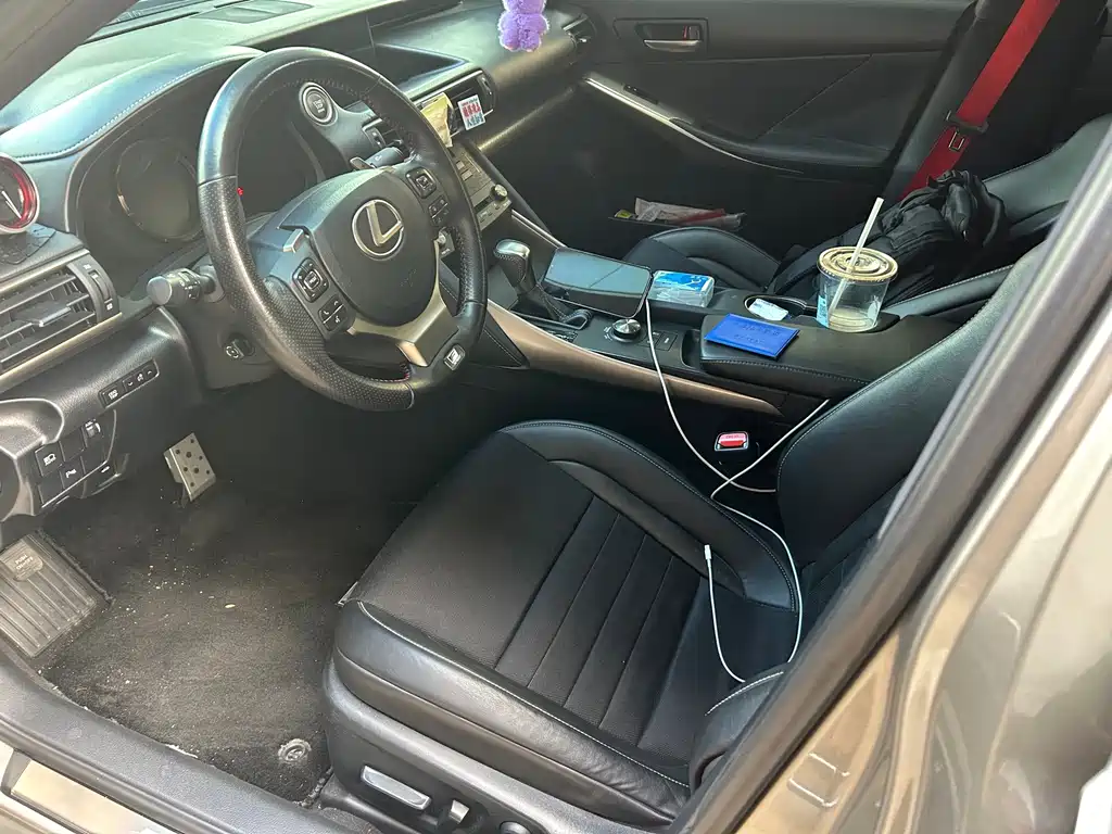 Lexus IS — миниатюра 4