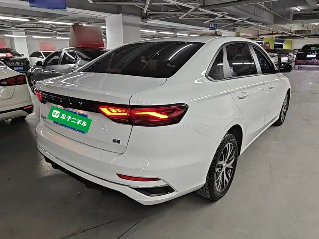 Geely Emgrand — миниатюра 7